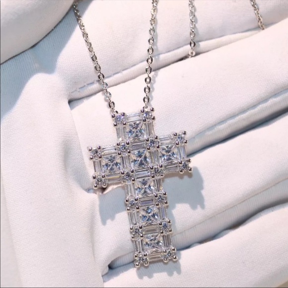 New Luxury 925 Silver Princess Cut Cross Diamond Necklace - Picture 6 of 12